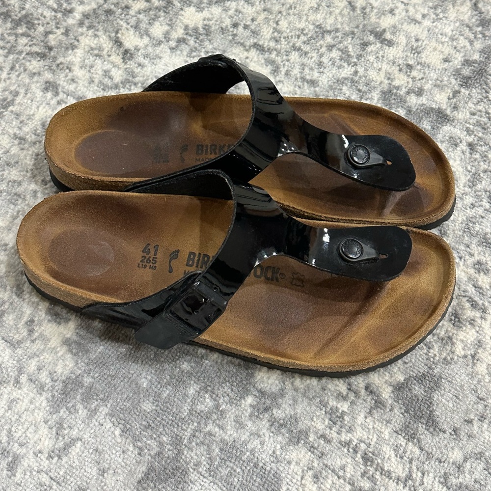 Size 41 (US 10) Black Patent Leather Birkenstock Gizehs